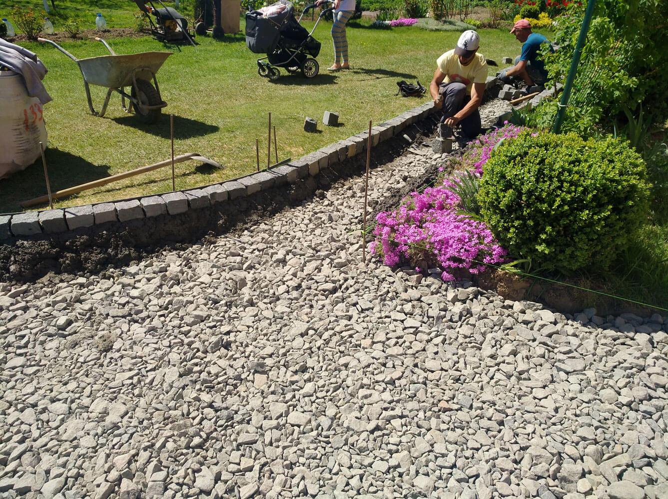 ГранВудСтрой: мощение брусчаткой - пешеходная дорожка