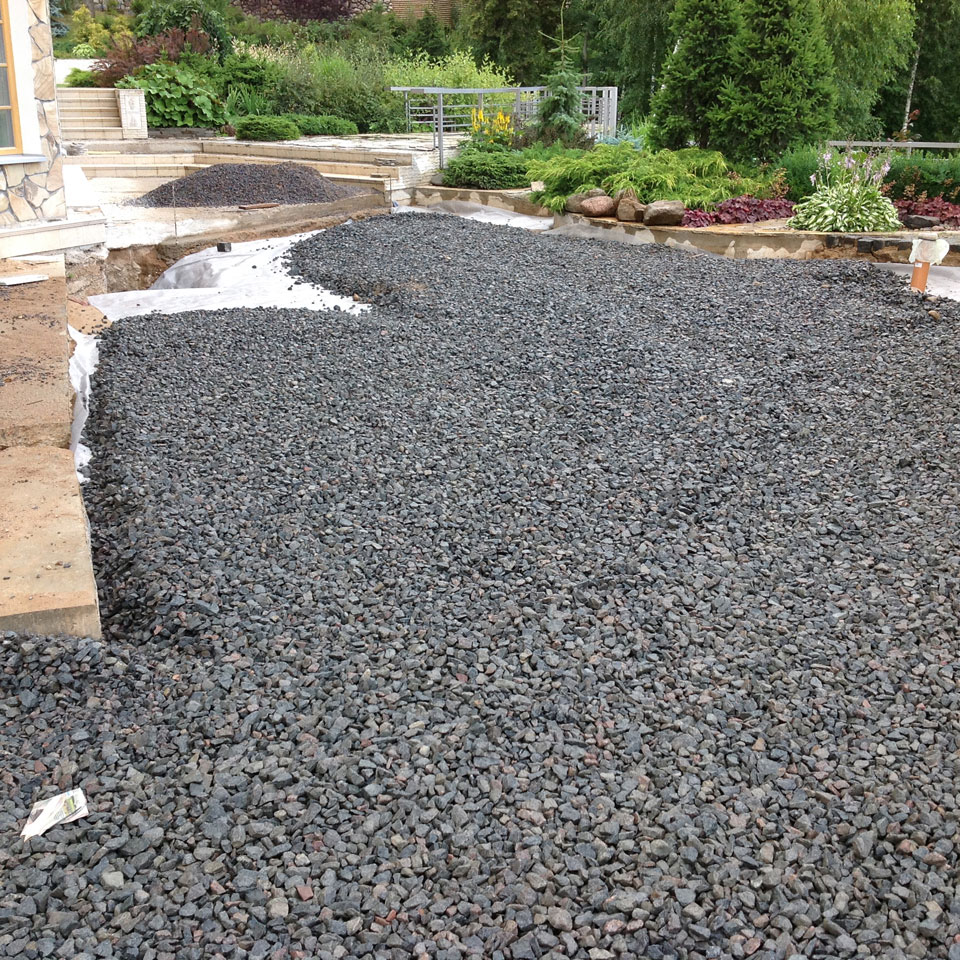 ГранВудСтрой: фотоотчет работ по укладке брусчатки на объекте5