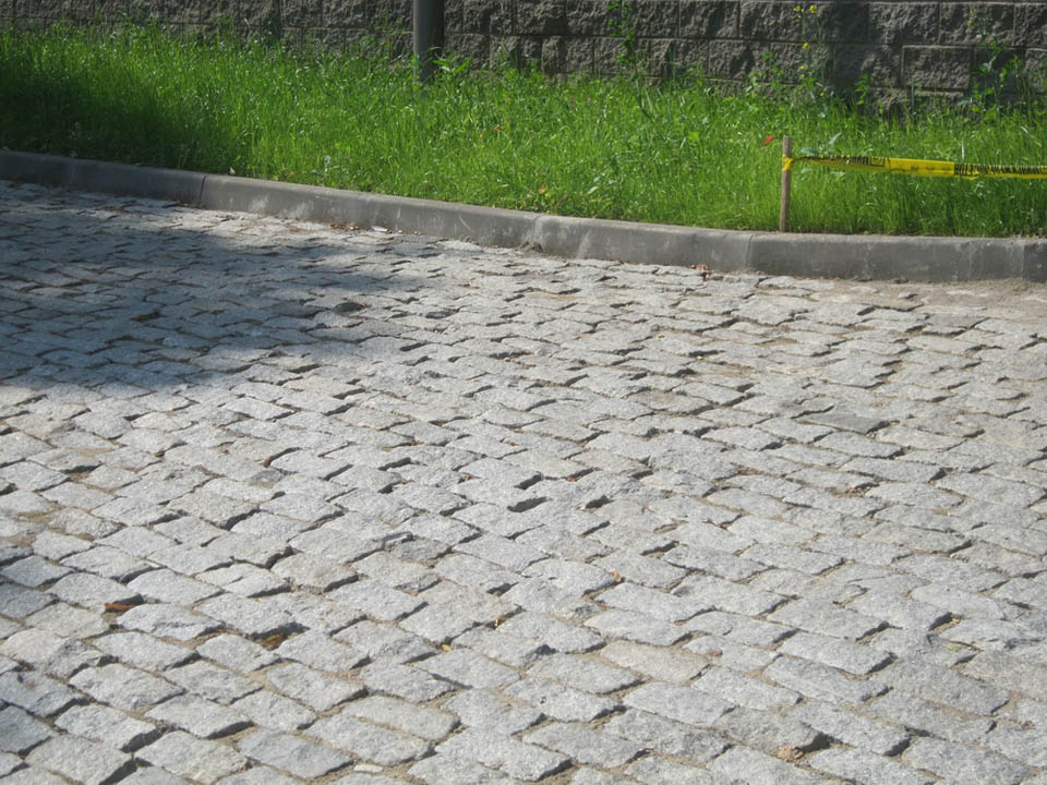 Колотая гранитная брусчатка 20х10х10 см от ГранВудСтрой